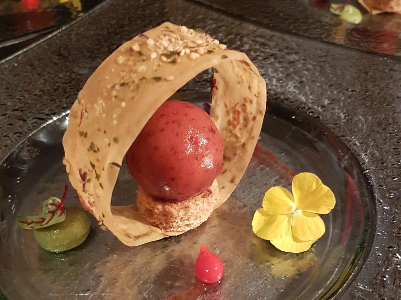 Reves Gourmands, Hotellerie & Gastronomie Vernayaz Екстер'єр фото